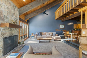 Private Hot Tub, Gondola Views, Less Than 100 Yards to Slopes